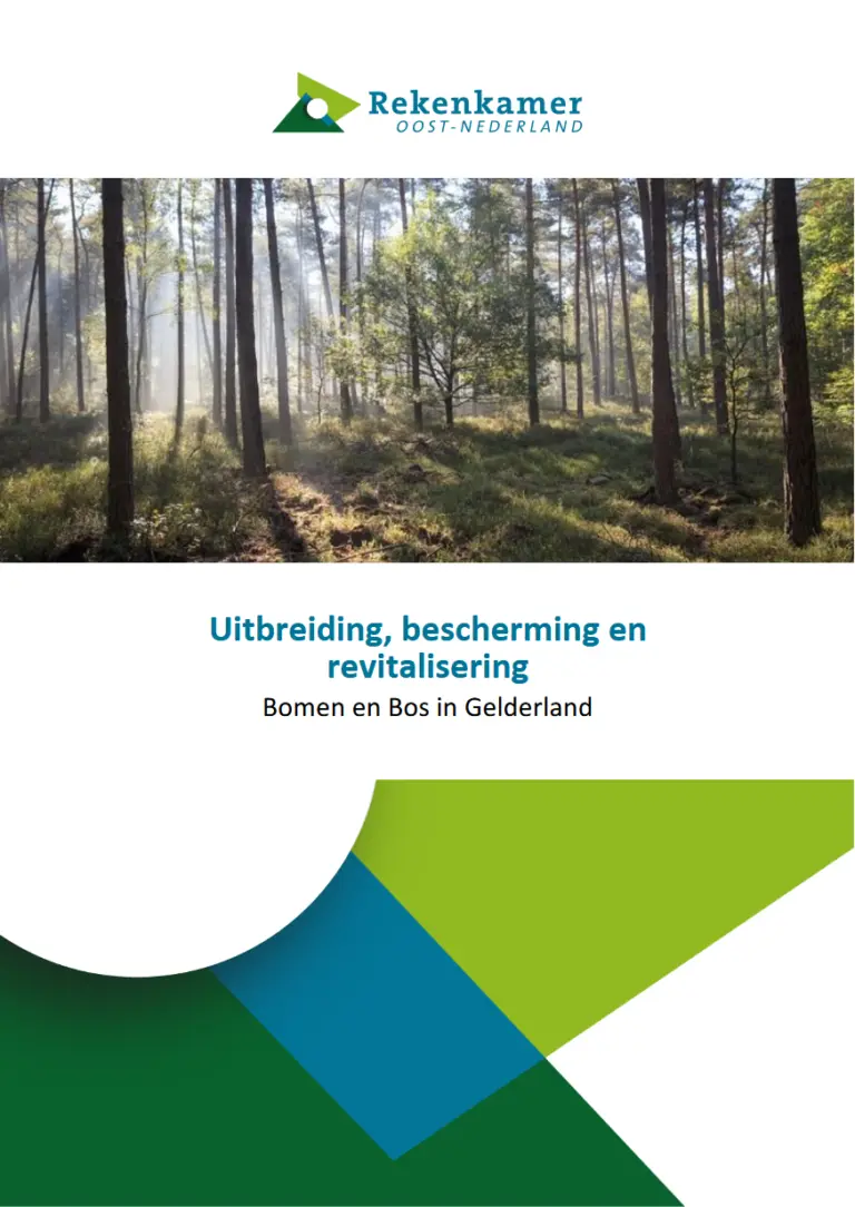 De voorplaat van de bestuurlijke nota bomen en bos Gelderland, voorzien van een afbeelding van bos op de Veluwe.
