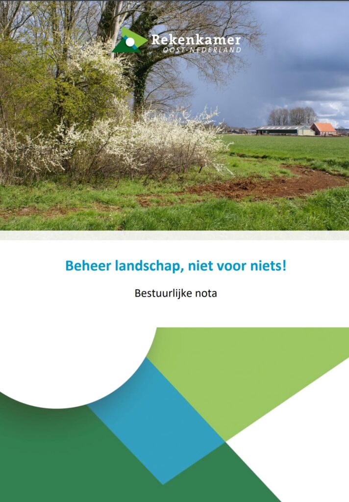 Omslagafbeelding bestuurlijke nota. Beheer landschap, niet voor niets! Op de foto een boerderij met graslanden.