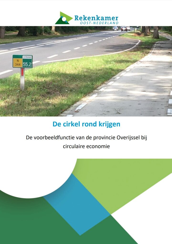 Omslagafbeelding publicatie: De voorbeeldfunctie van de provincie Overijssel bij circulaire economie. Titel: De circel rond krijgen. Foto: auto's op de N344.